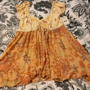 NWT FP Tea Combo floral top in size Large.